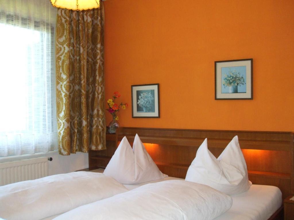 Pension Broenimann Ossiach Kamer foto